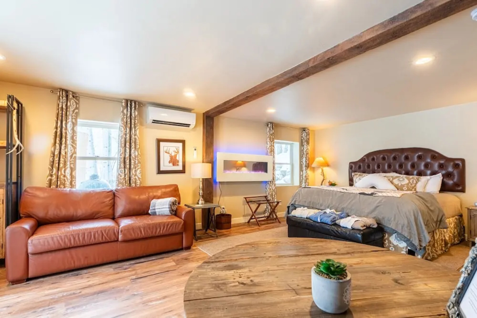 Antlers on the Creek Bed & Breakfast