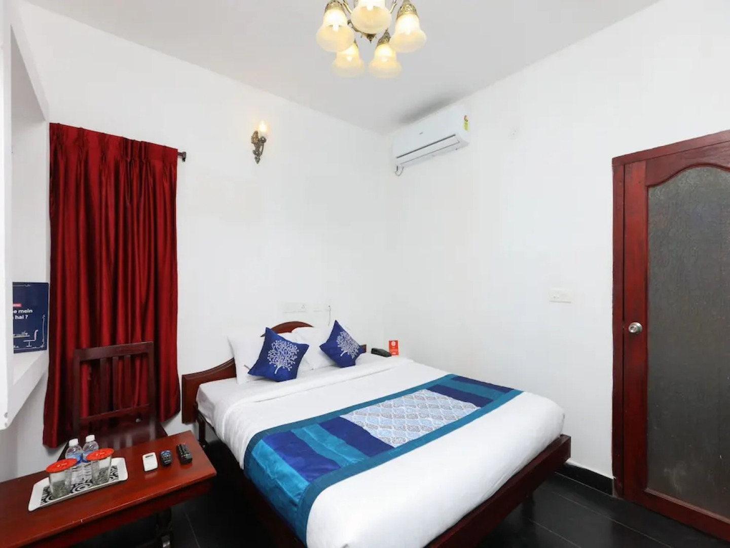 OYO 11582 Villa Triomphe