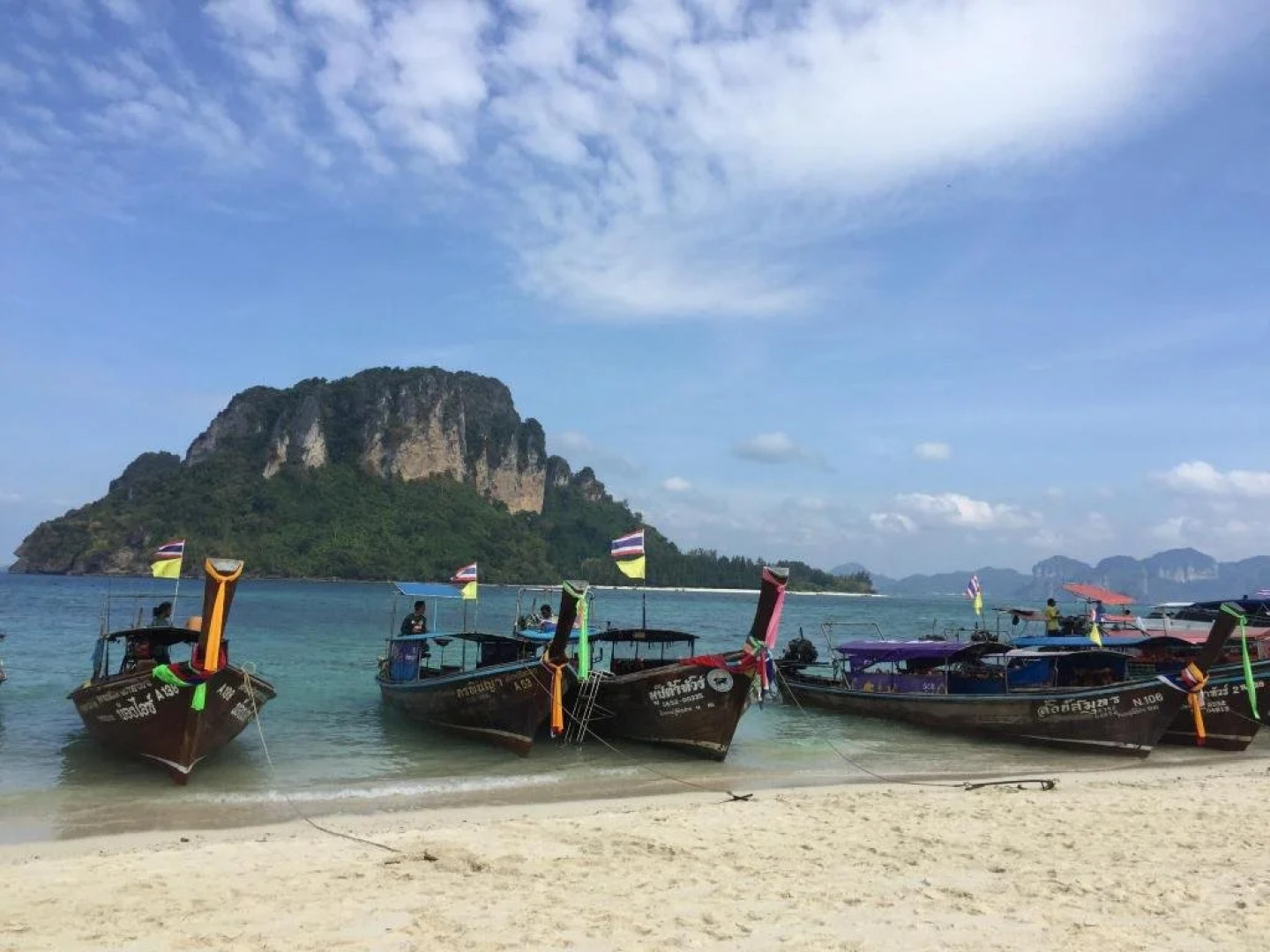 The Lazy Bar And Guesthouse