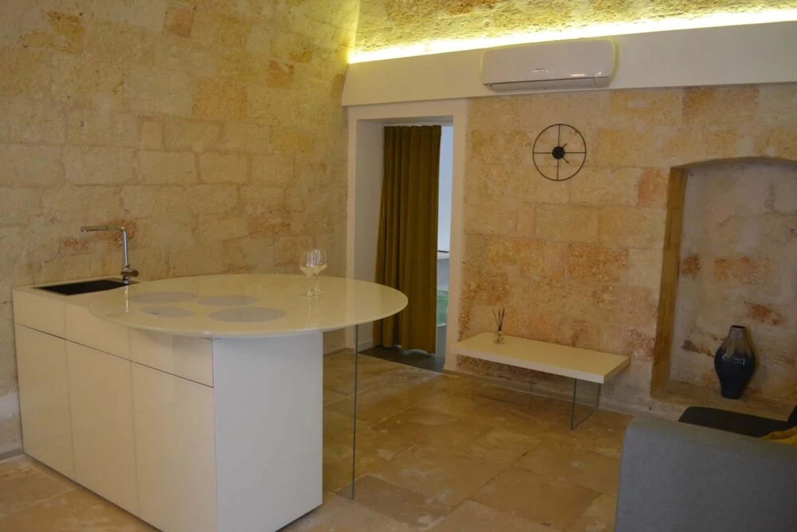 Corte Cairoli B&B and Suite