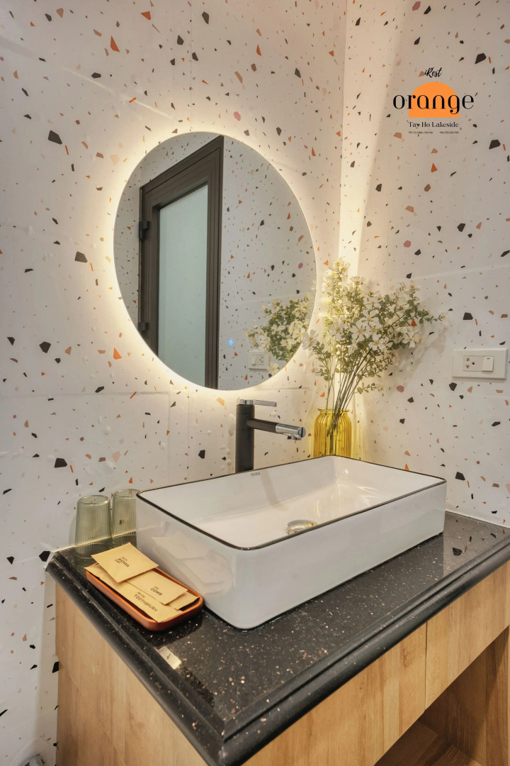 iRest Orange Tay Ho Lakeside Apartment