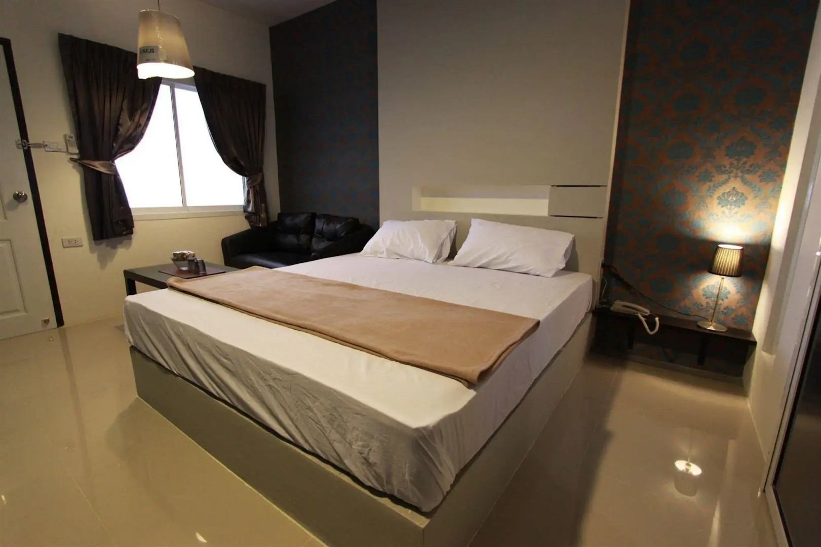 Bearing 26 Hotel
