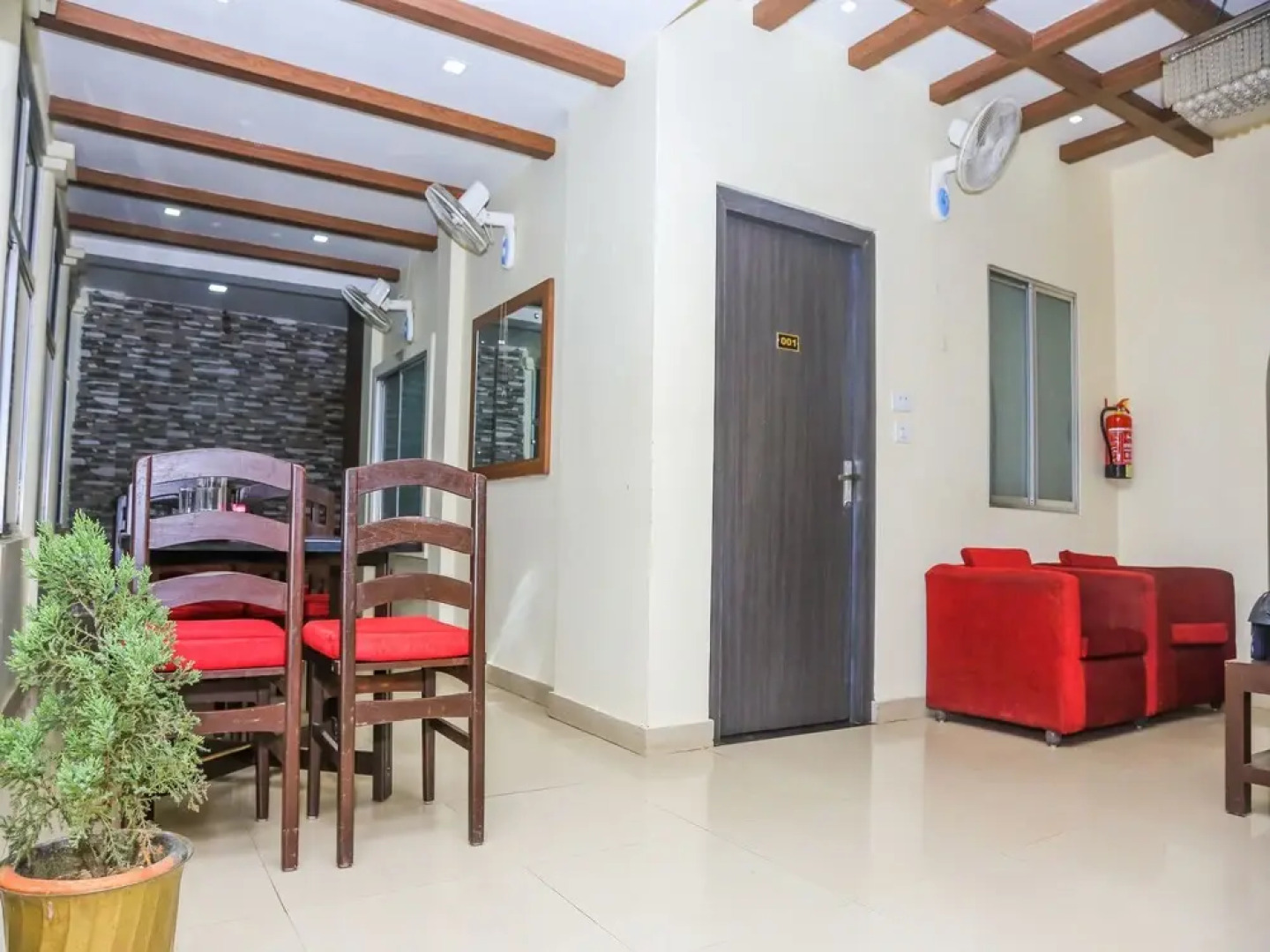 OYO 18812 Charulata The Boutiqueguest House