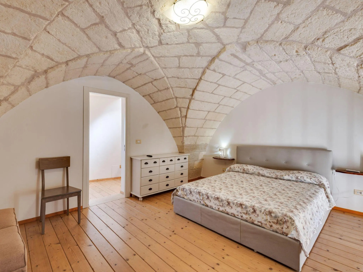 Simple Holiday Home in Muro Leccese with Balcony near Sea