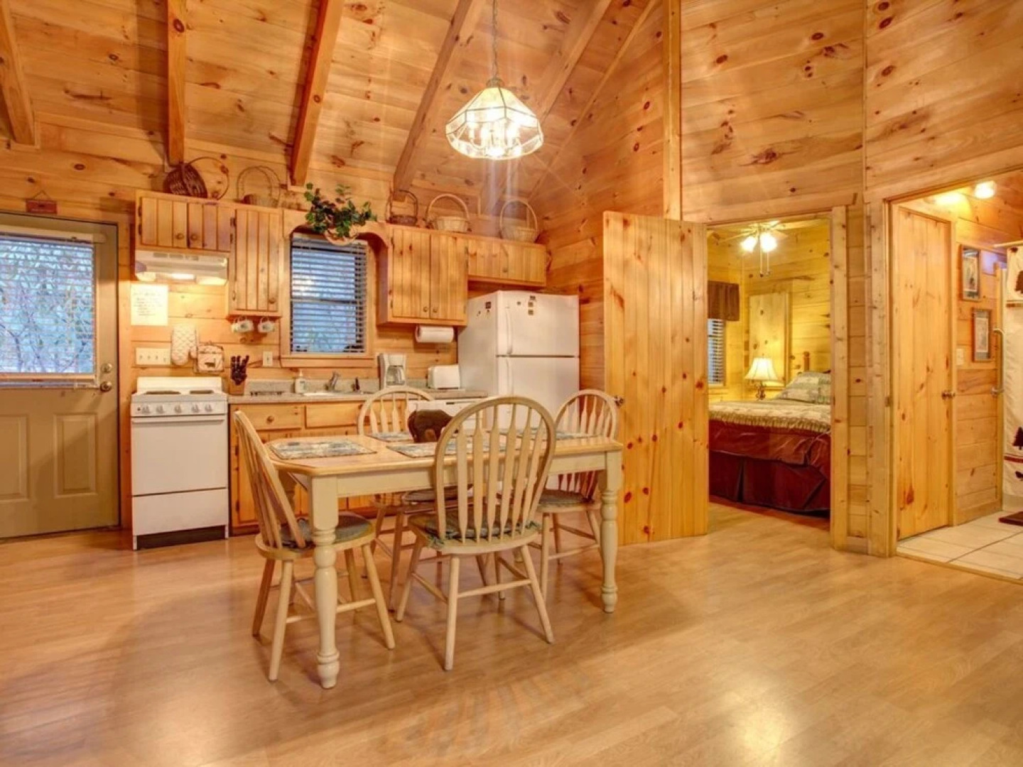 Mountain Paradise on Collett Creek, Andrews, NC. Cabin 4