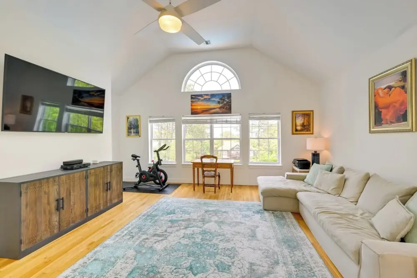 Pet-friendly Southampton Paradise With Pool!