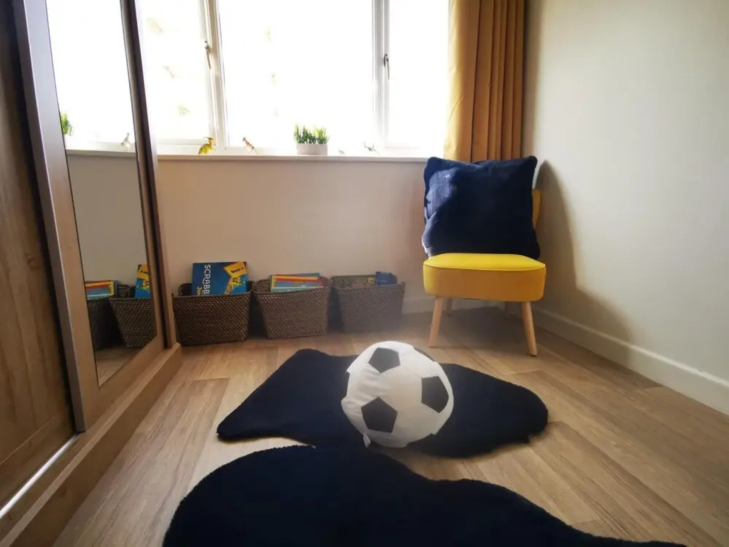 87 Marineside Beach Side Property With Stunning sea Views