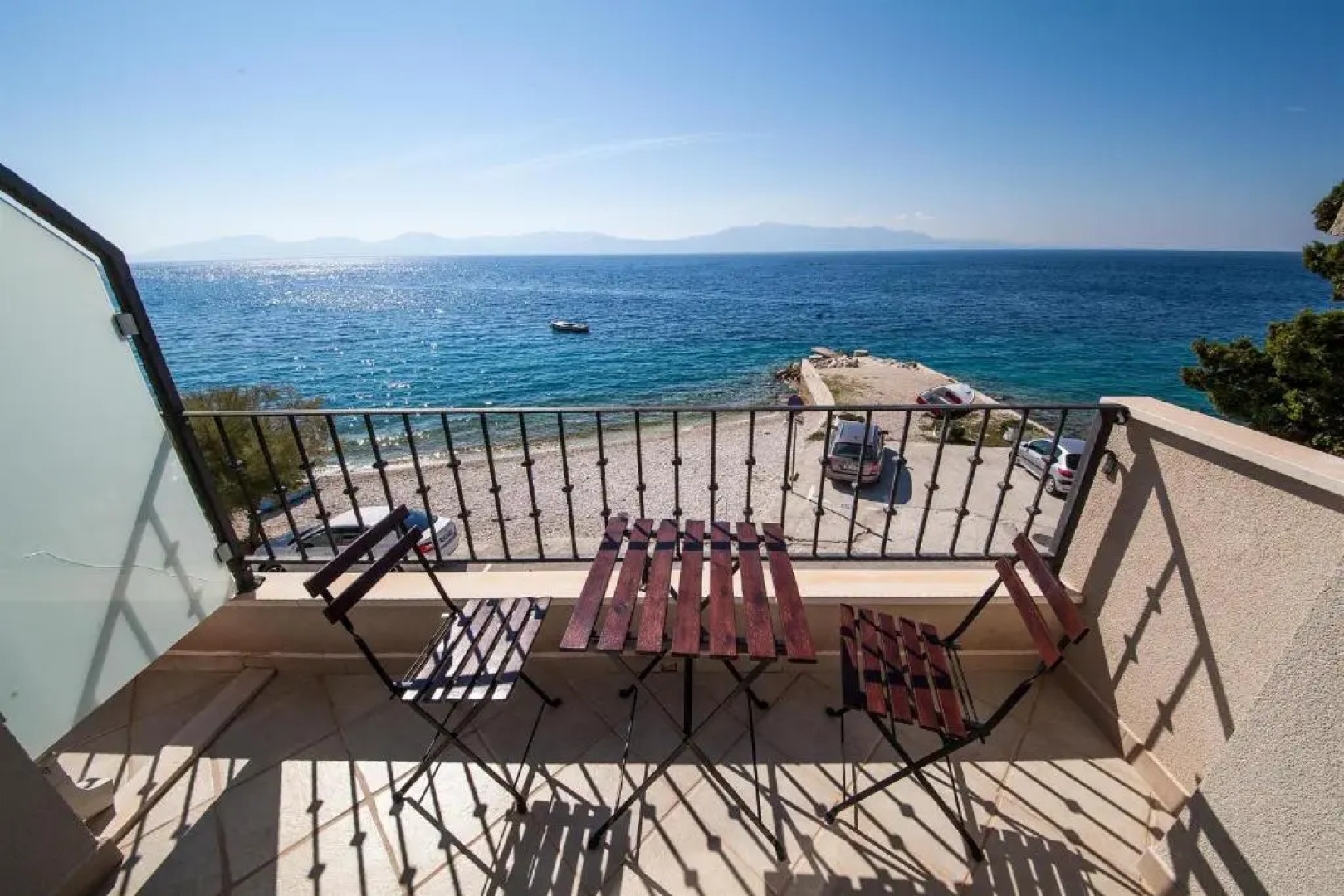 Apartmani Plana, Zaostrog