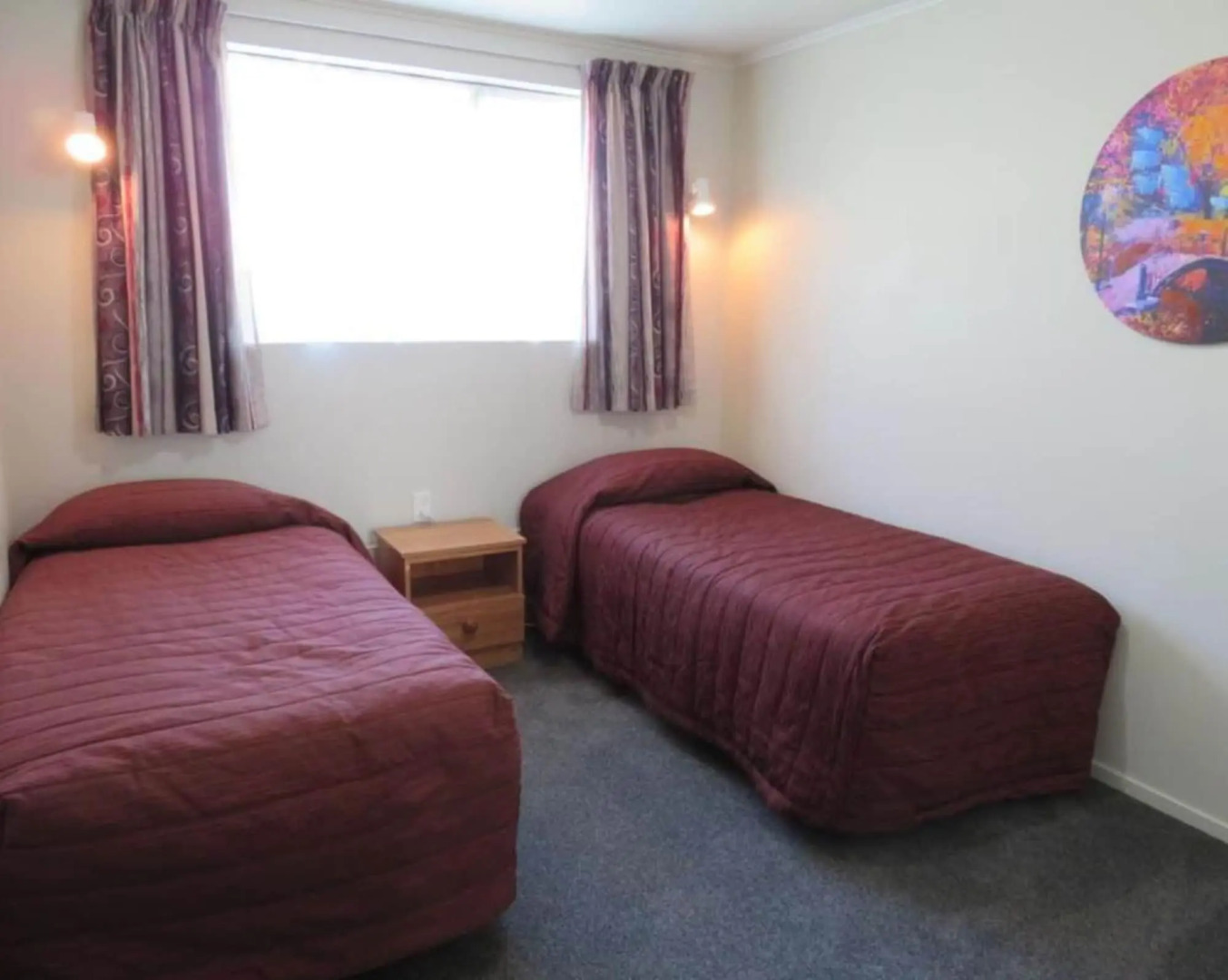 Commodore Court Motel