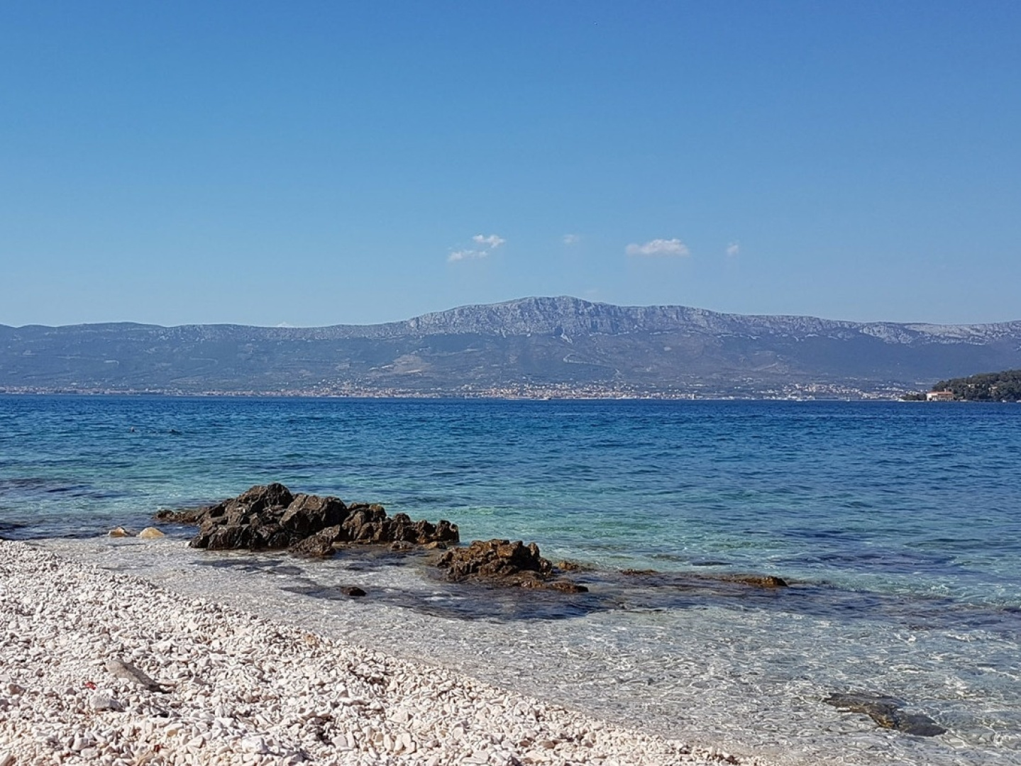 Apartment Ruza - 300 m from sea: A1 Trogir, Riviera Trogir