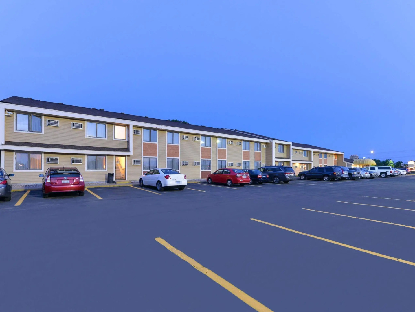 Stillwater Inn & Suites