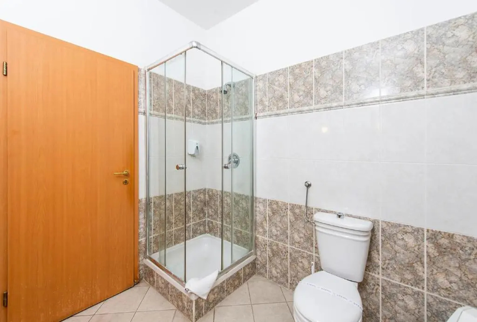 Gastland M0 Hotel & Conference Center