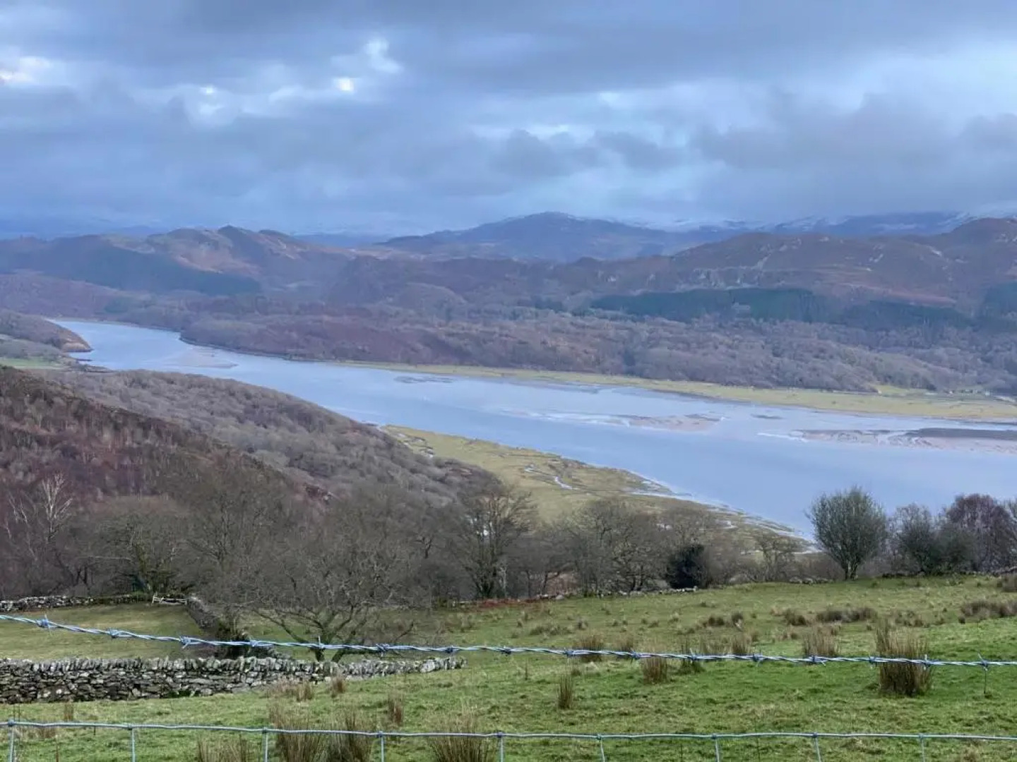 Beautiful secluded farmhouse with hot tub