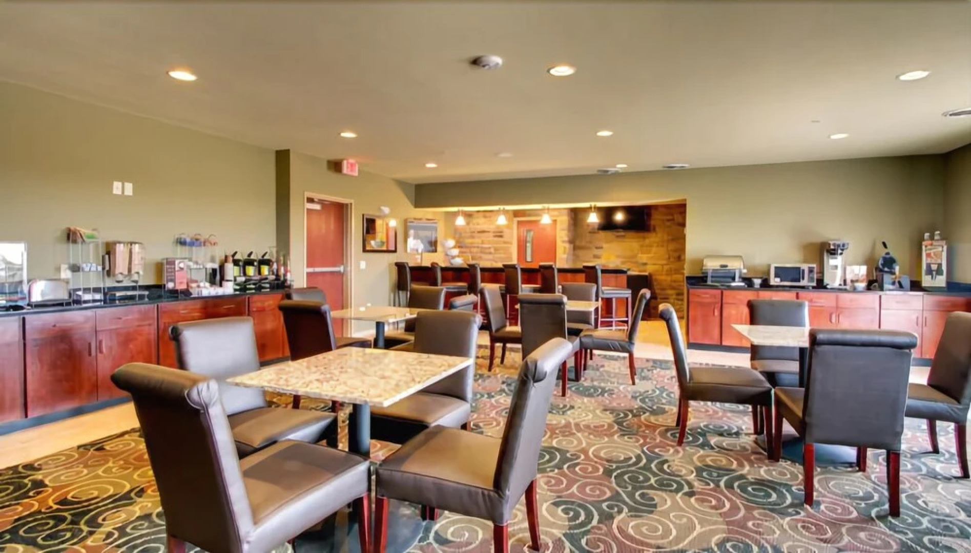 Cobblestone Hotel & Suites - Pecos