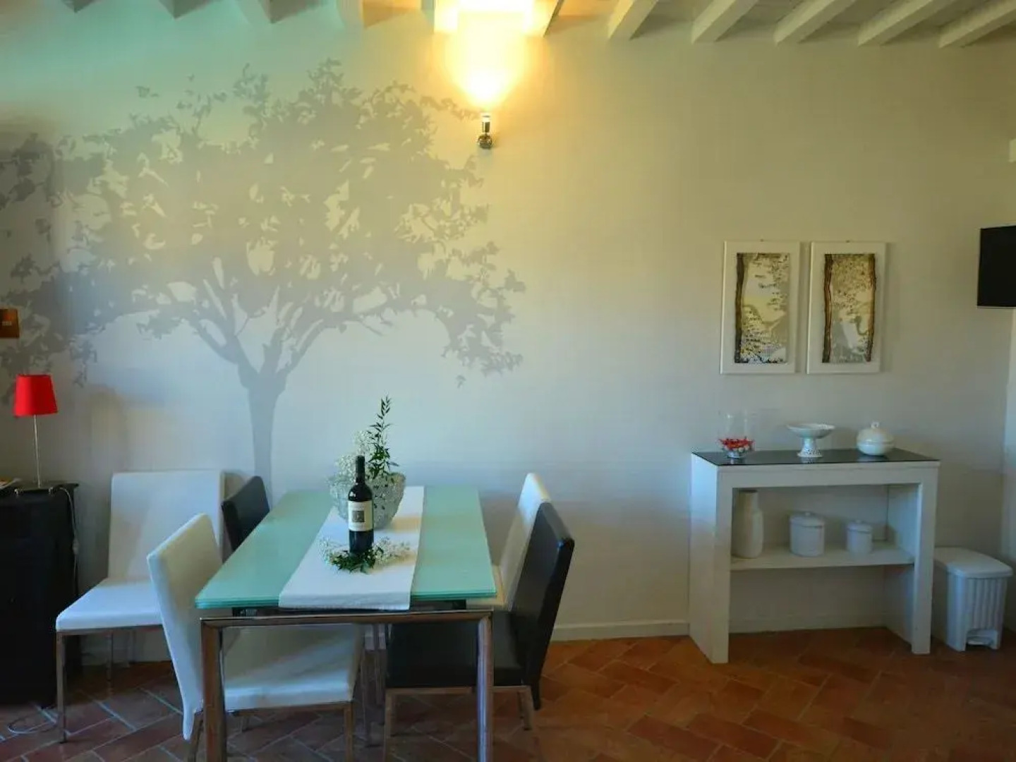 Cosy Apartment With Swimming Pool and Garden Close to Volterra and S Gimignano