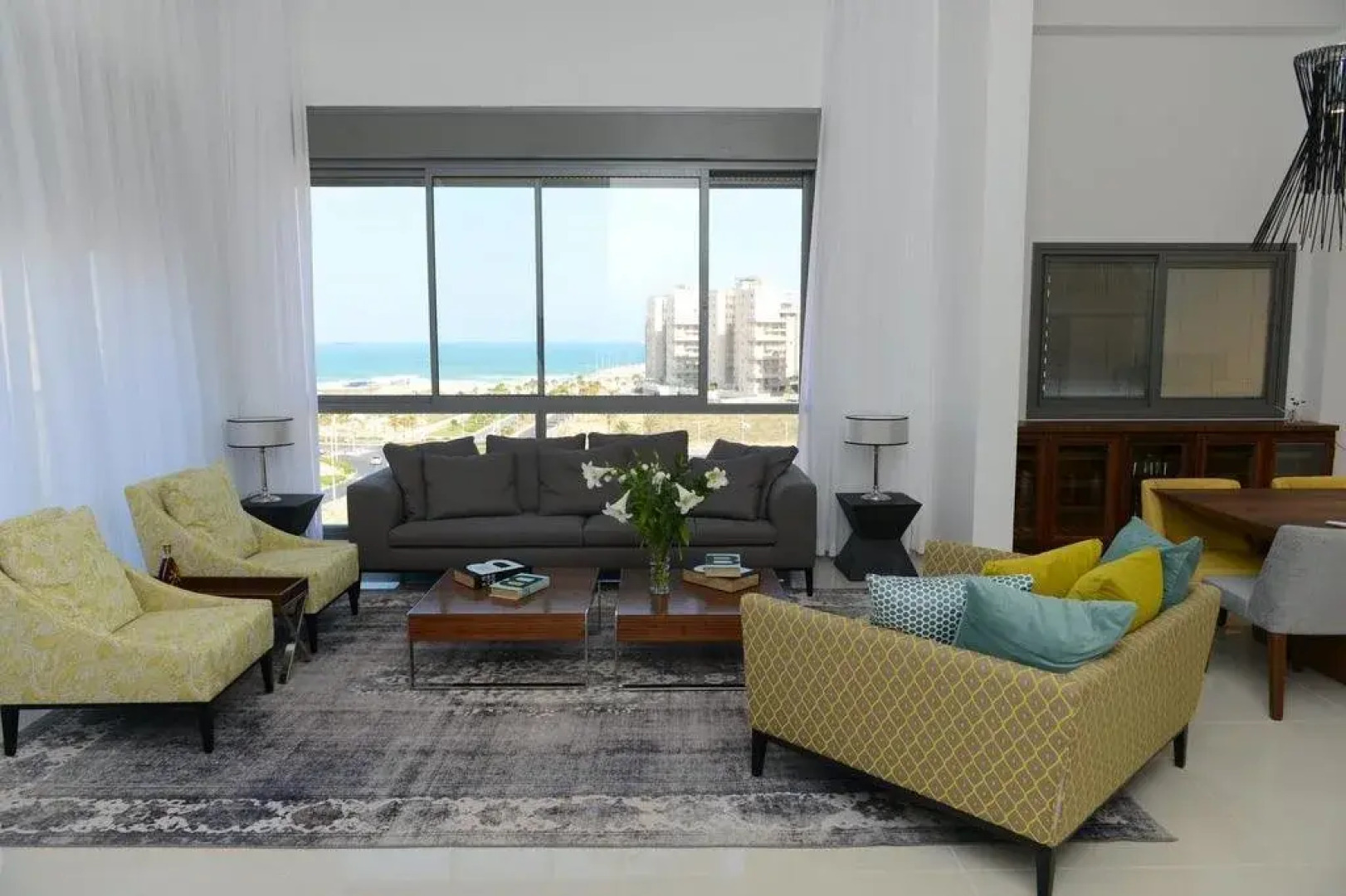 Luxurious Beachfront Penthouse