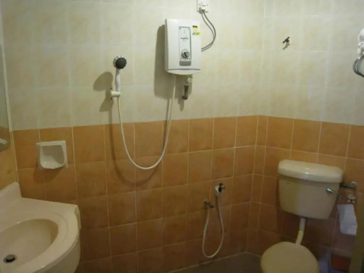 Lipis Centrepoint Hotel & Apartment