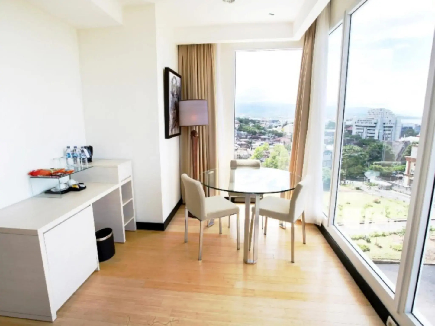 Sintesa Peninsula Hotel Manado