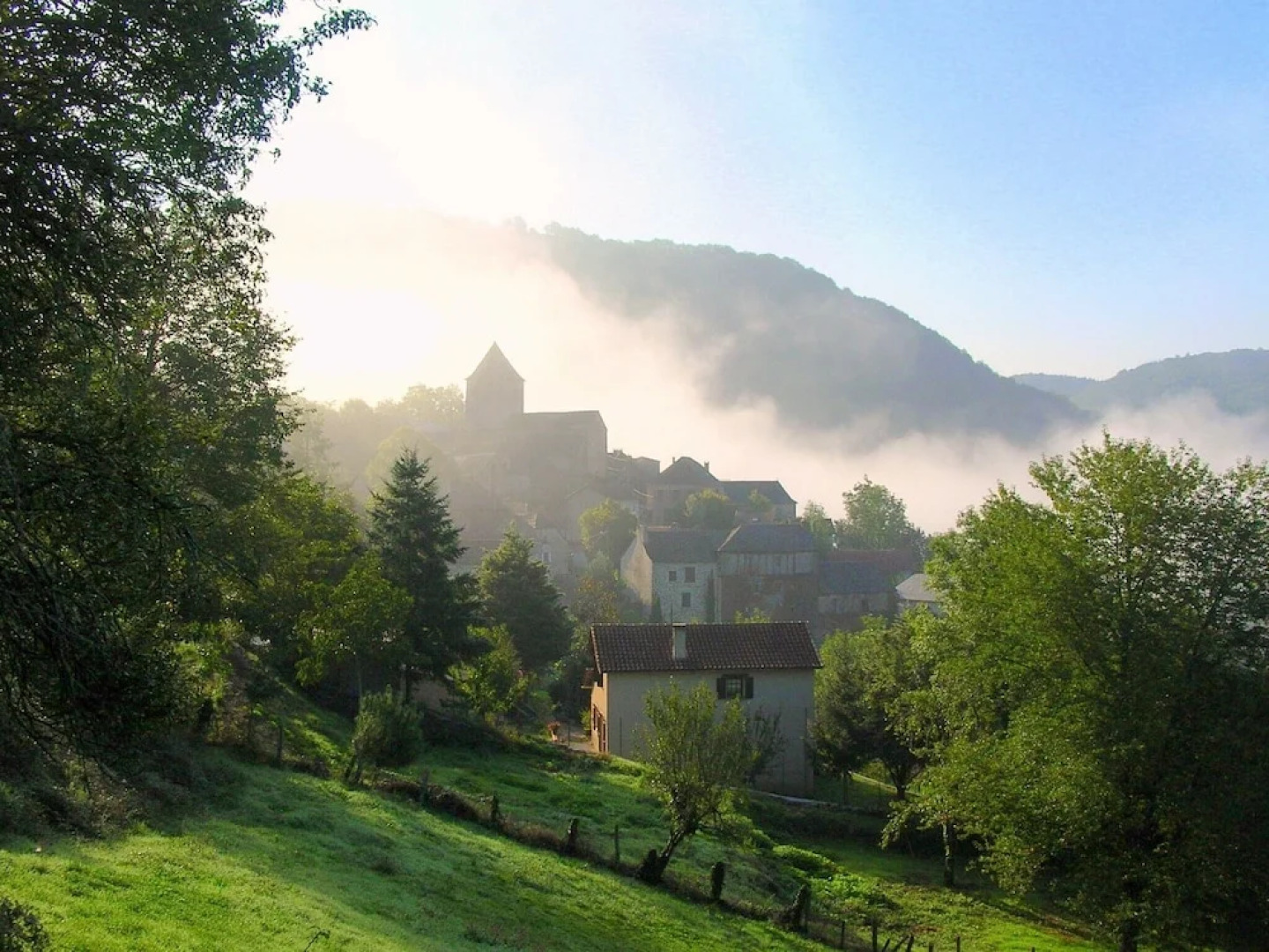 Fantastic Apartment With Whirlpool, Balcony, Deck-chairs