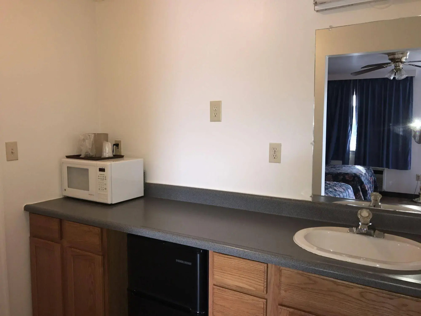 Motel 6 Front Royal, VA