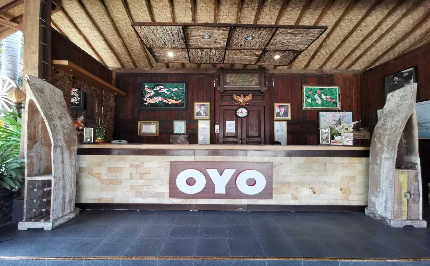 Hotel Mahkota Plengkung