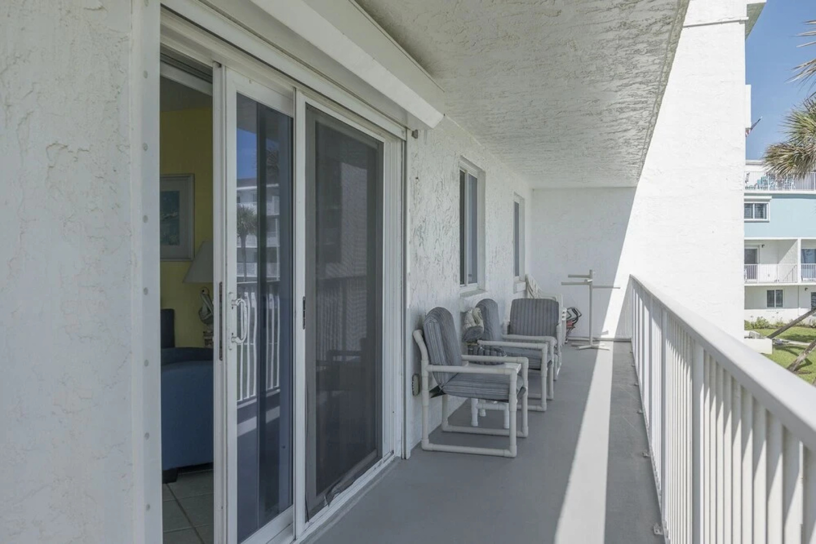 9842oceanbreeze201fbnco - Ocean Breeze 201