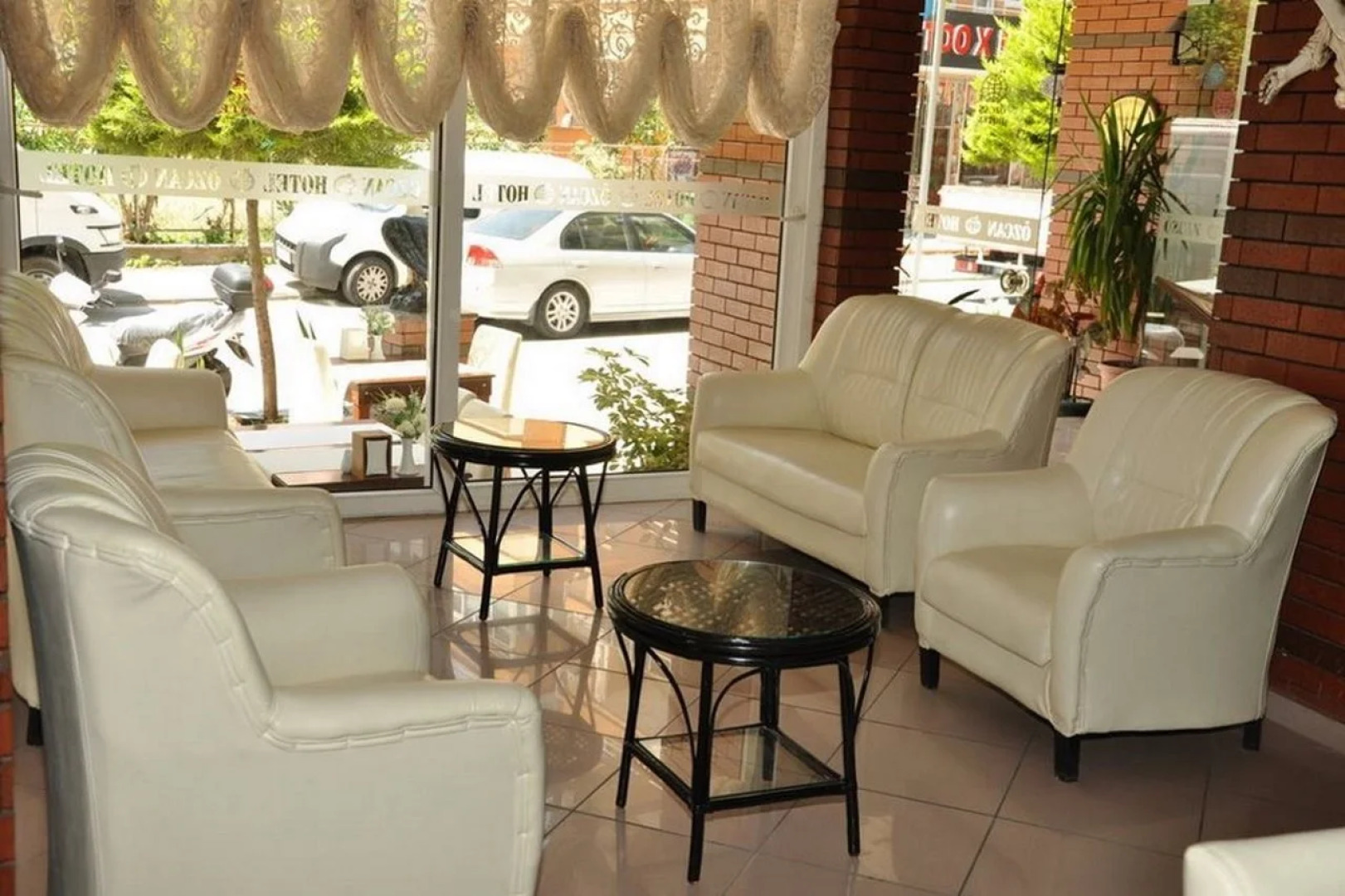 Miss Cleopatra Hotel