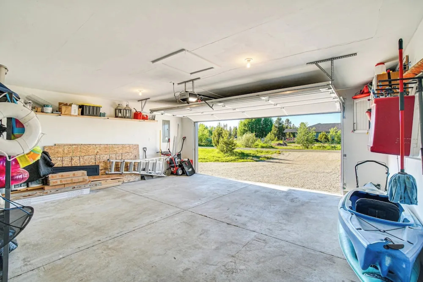 Family-friendly Donnelly Home w/ Private Hot Tub!