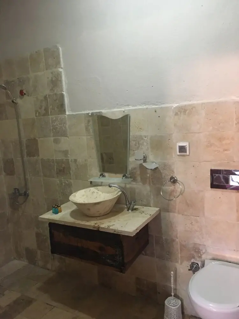 Stone Age Hotel