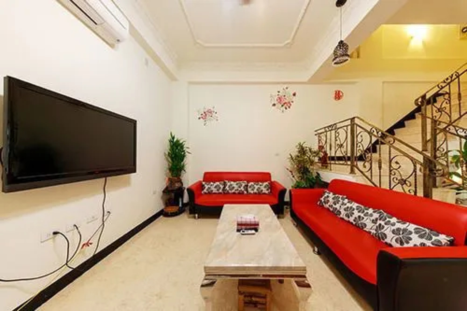 Autumn casual about Earl Seasons Bed and Breakfast