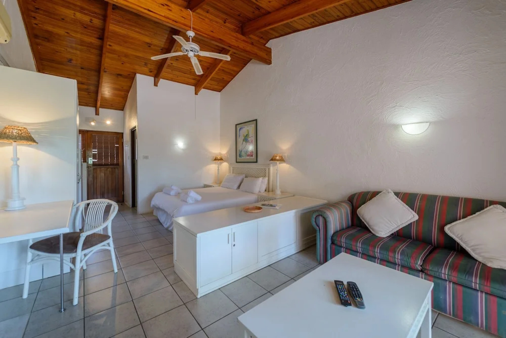 San Lameer Villa Rentals Bachelor Studio 2515