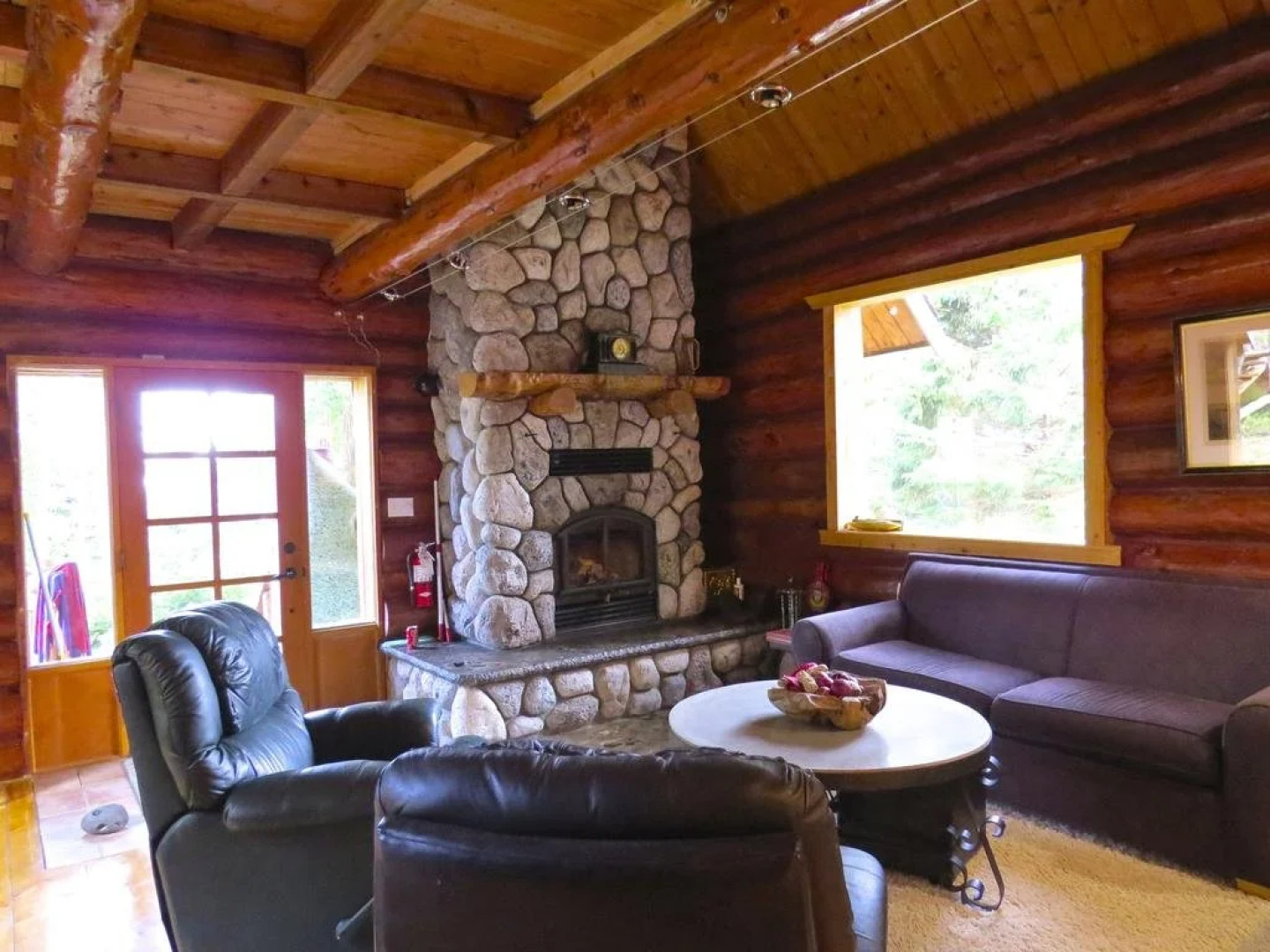 Handsome Dan's at Otter Point