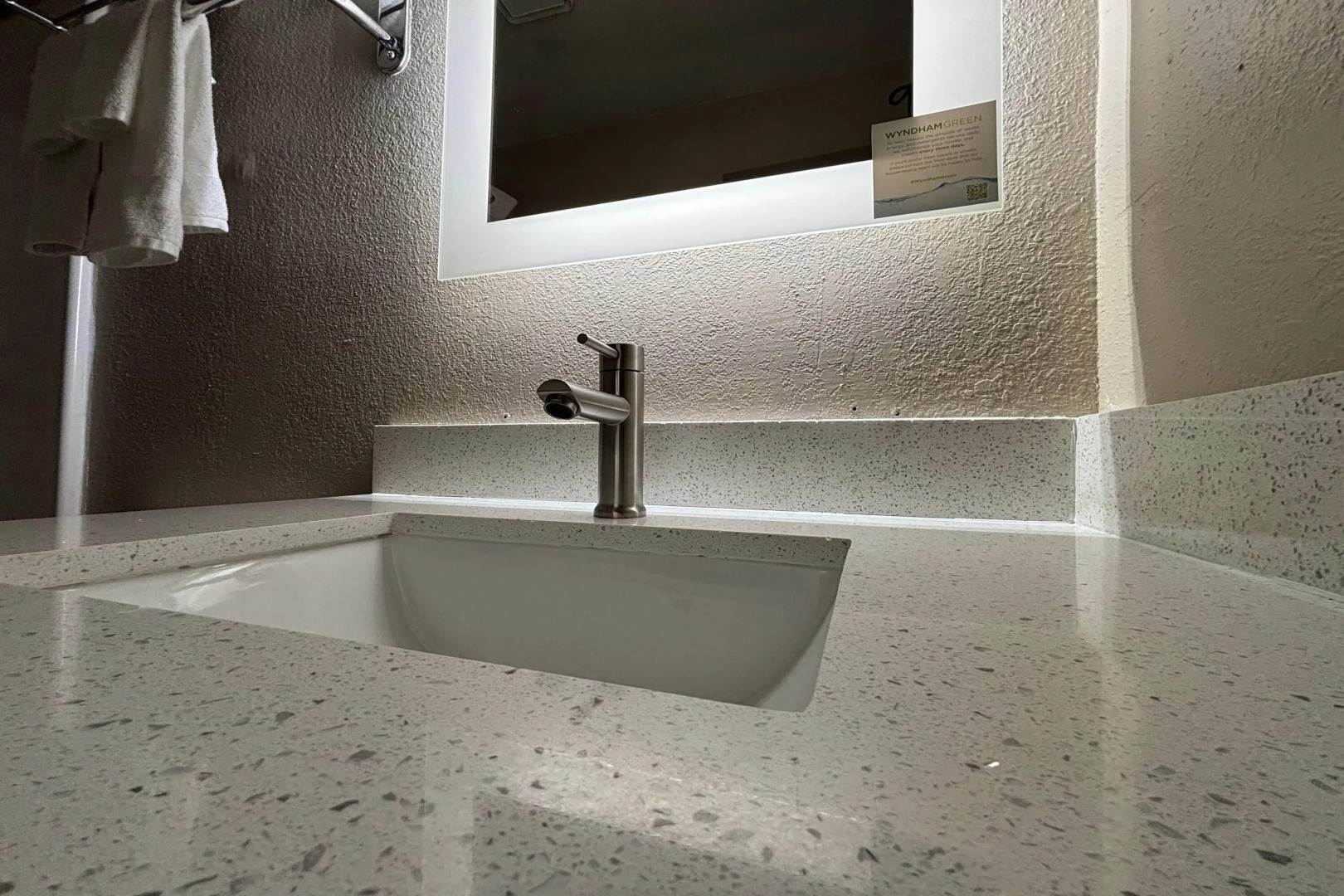 Super 8 by Wyndham Alton