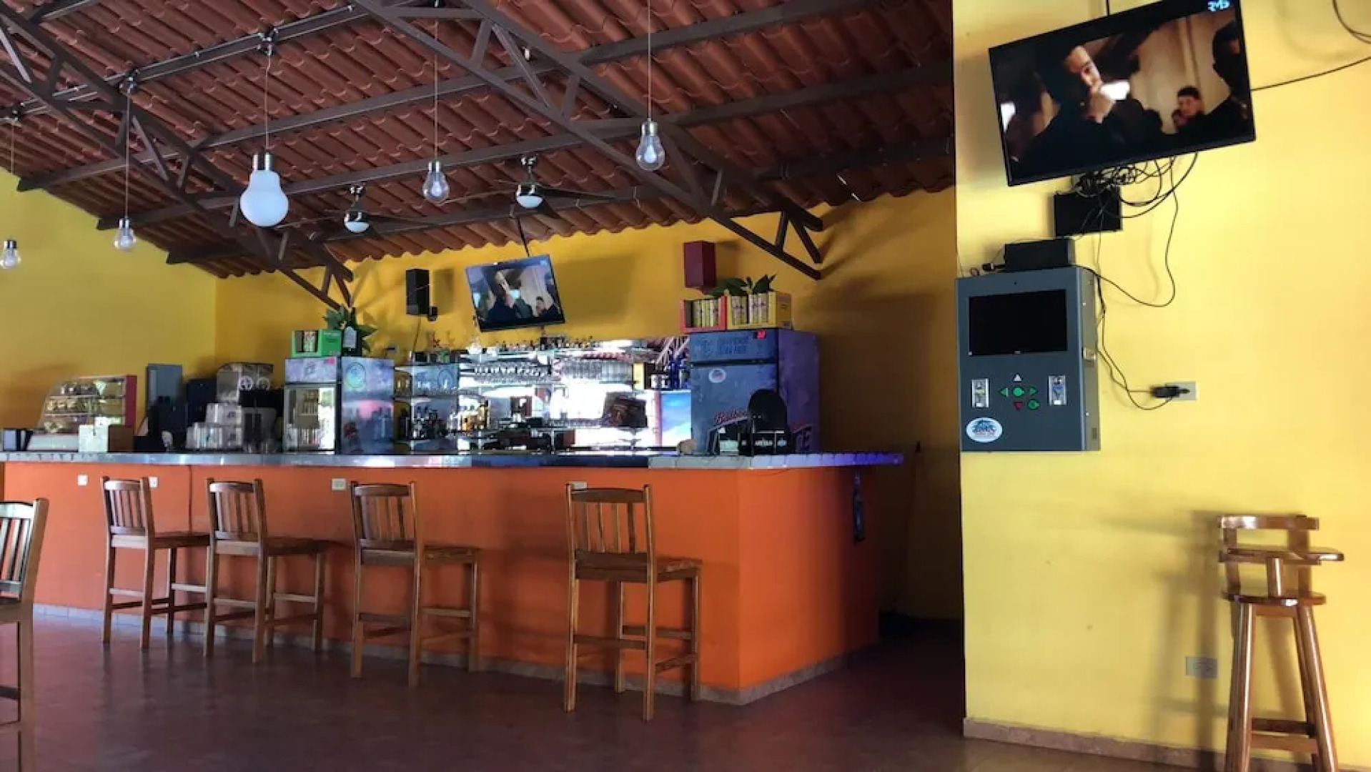 Roxy Fishing Club Y Hotel