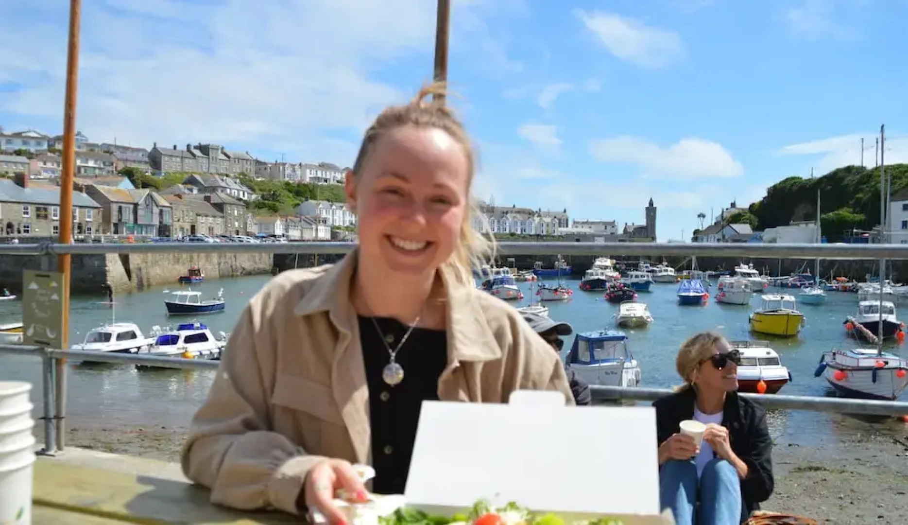 Secluded Meadow, Unique Shire Hut, Perfect Camping