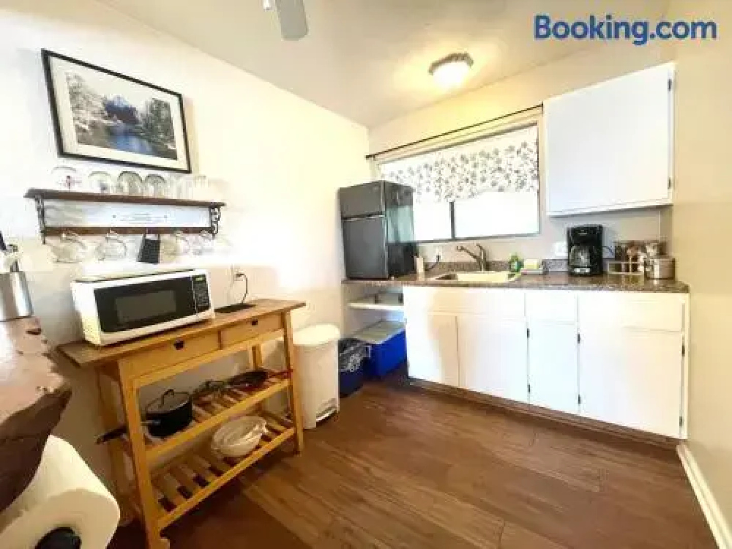 Sierra Mountain Lodge