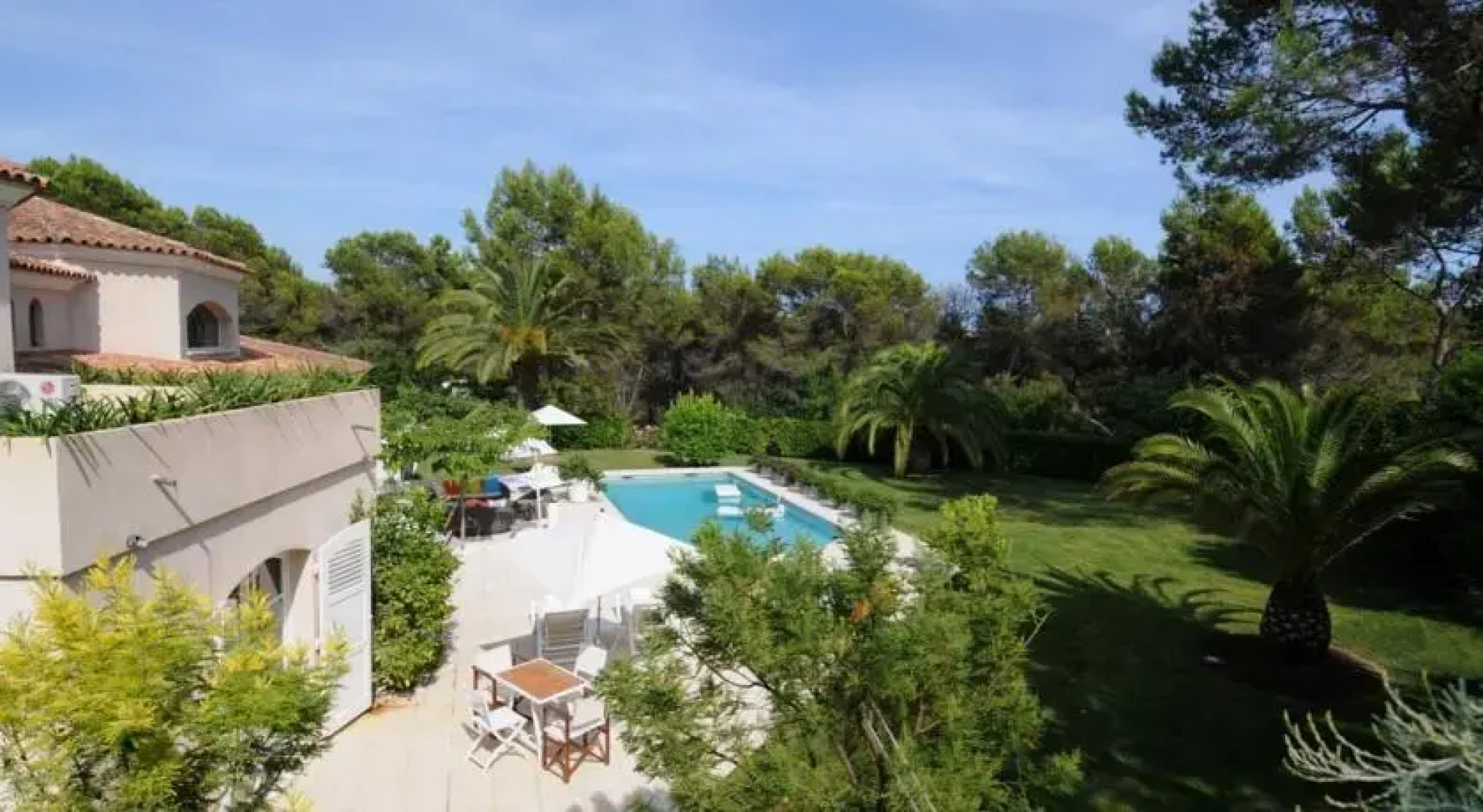 Design and Luxe Mougin Summer Villa