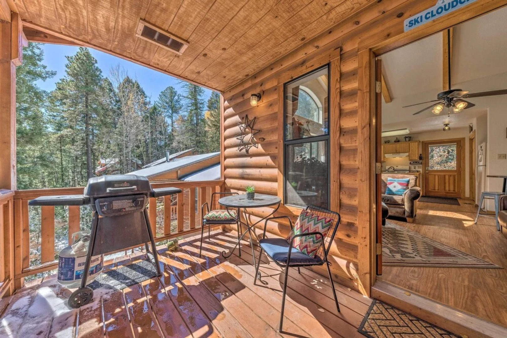 Charming 'coppertop' Cloudcroft Cabin: 3 Mi to Ski