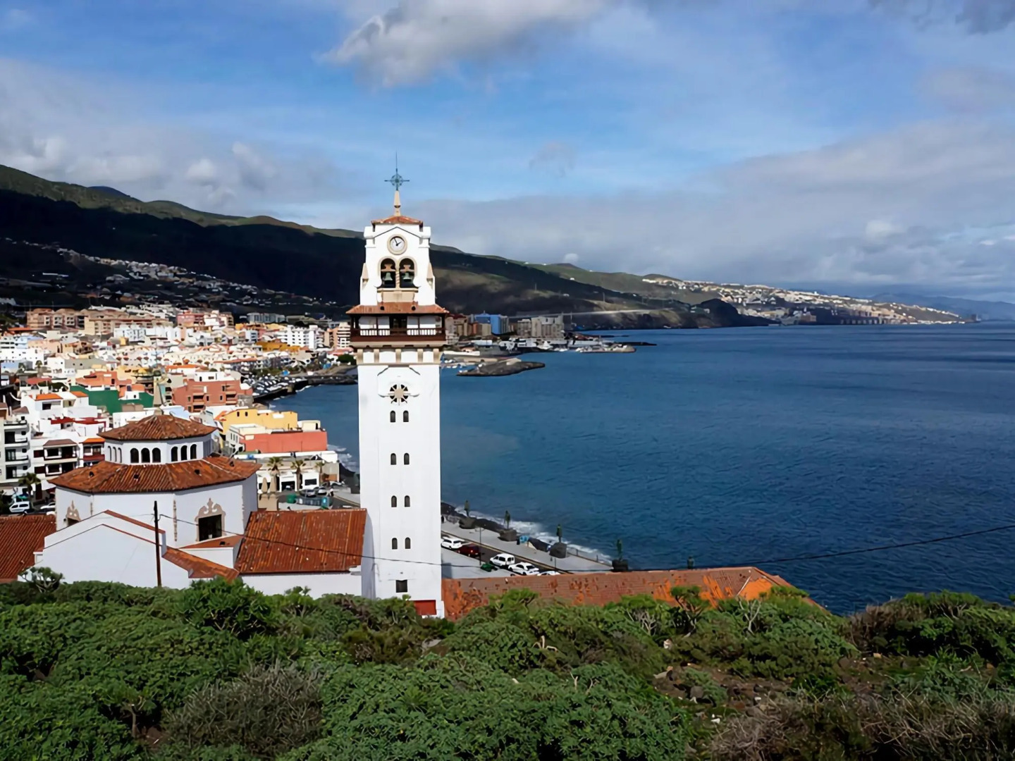 Spacious holiday home in Candelaria with terrace