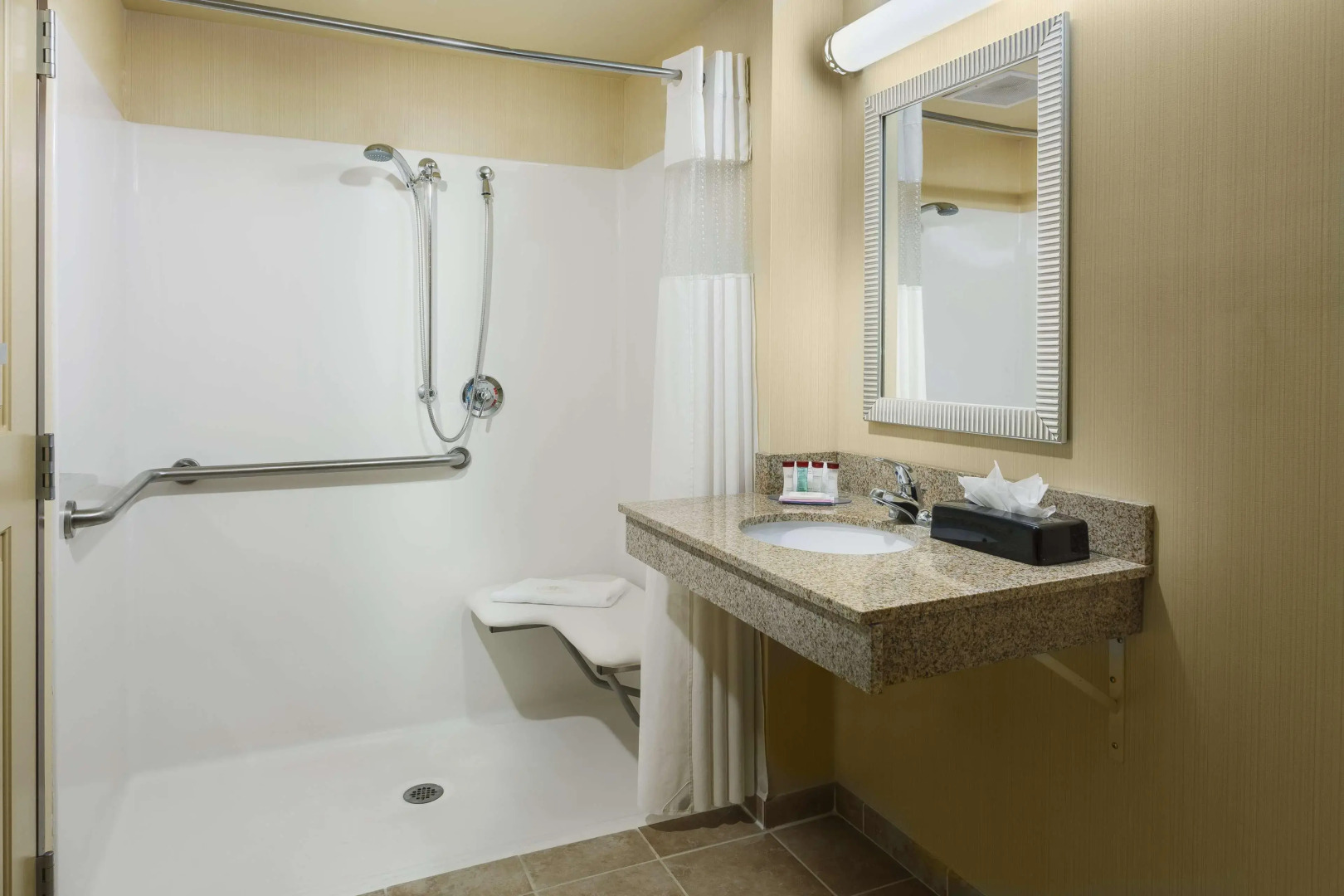 Roosevelt Grand Dakota, SureStay Collection by Best Western