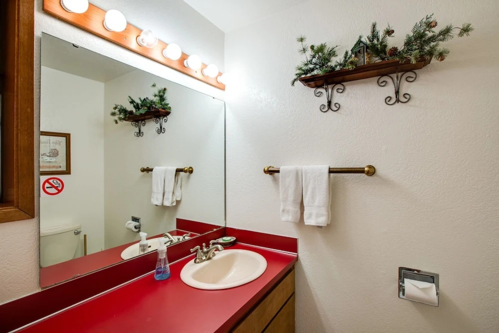 Mt. Baker Lodging Cabin 23 – Hot Tub, WiFi, Sleeps 6! by MBL