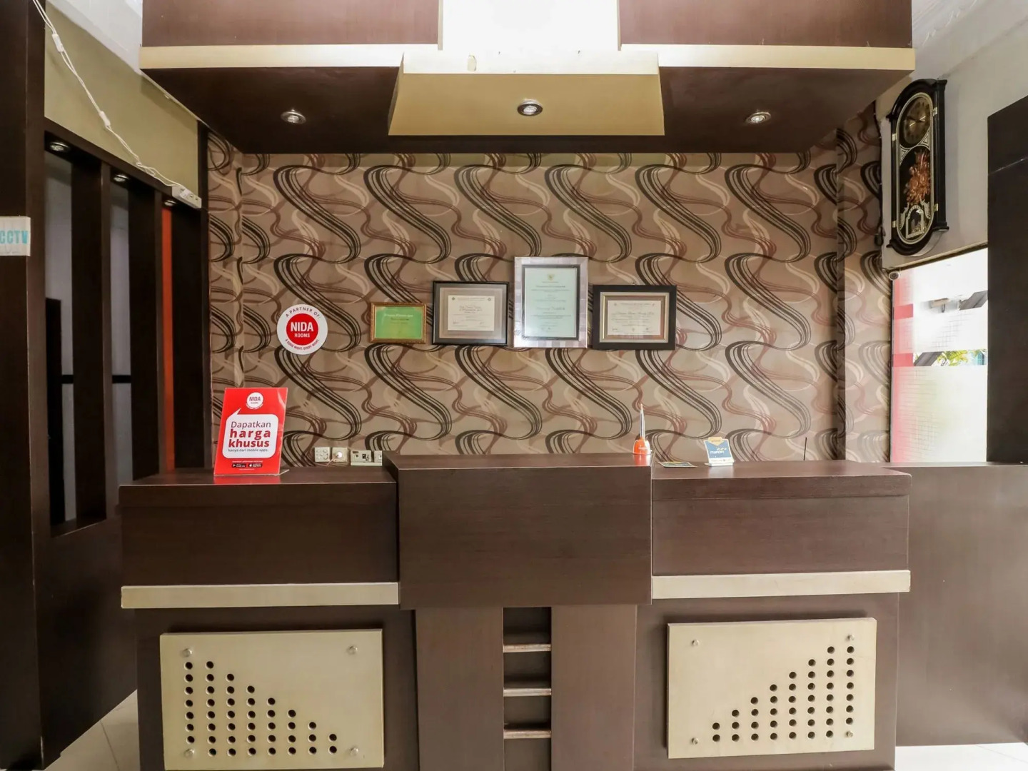 OYO 717 Hotel Dharma Utama Syariah