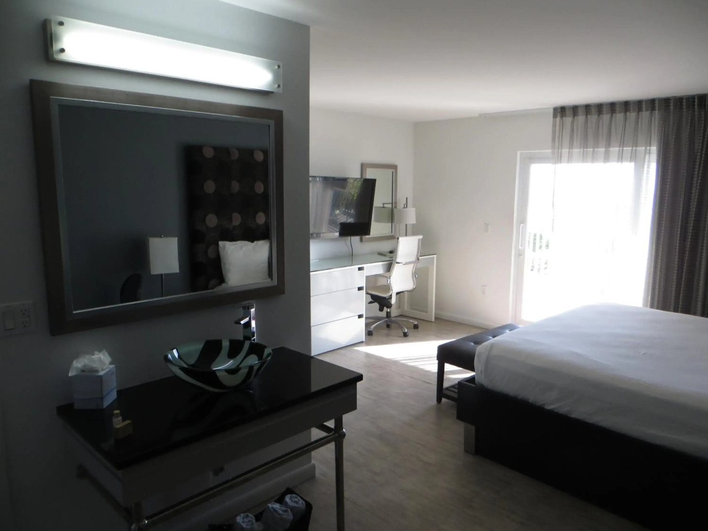 Lotus Boutique Inn & Suites