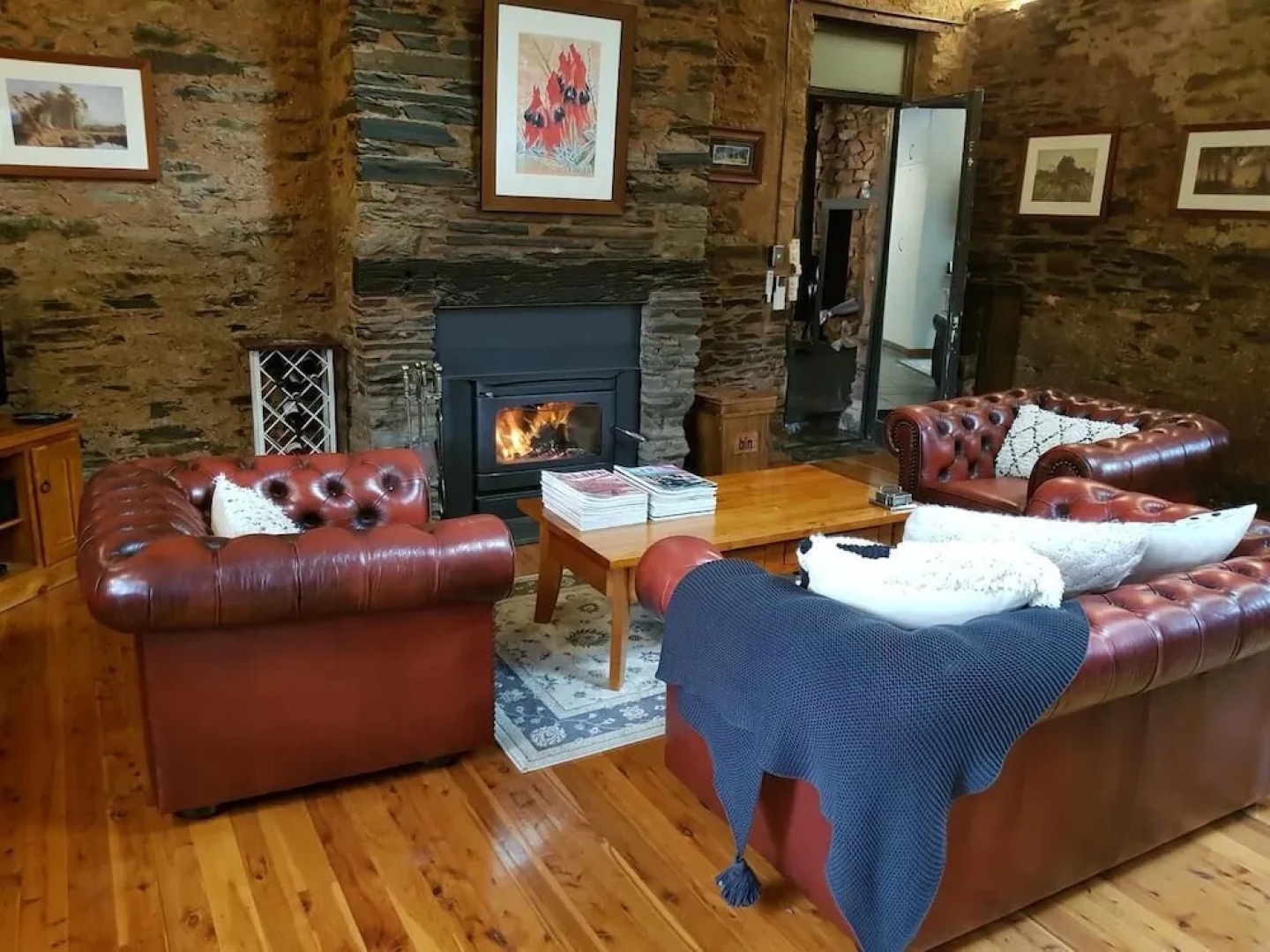 Redwood Studio - Adults Only