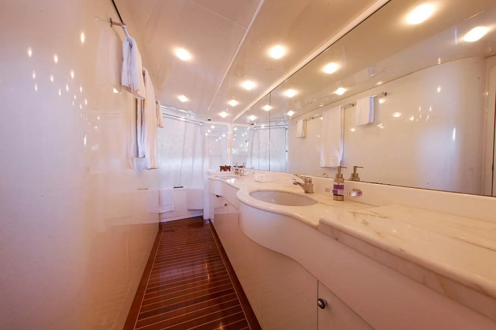 Pacific Jemm - Luxury Super Yacht