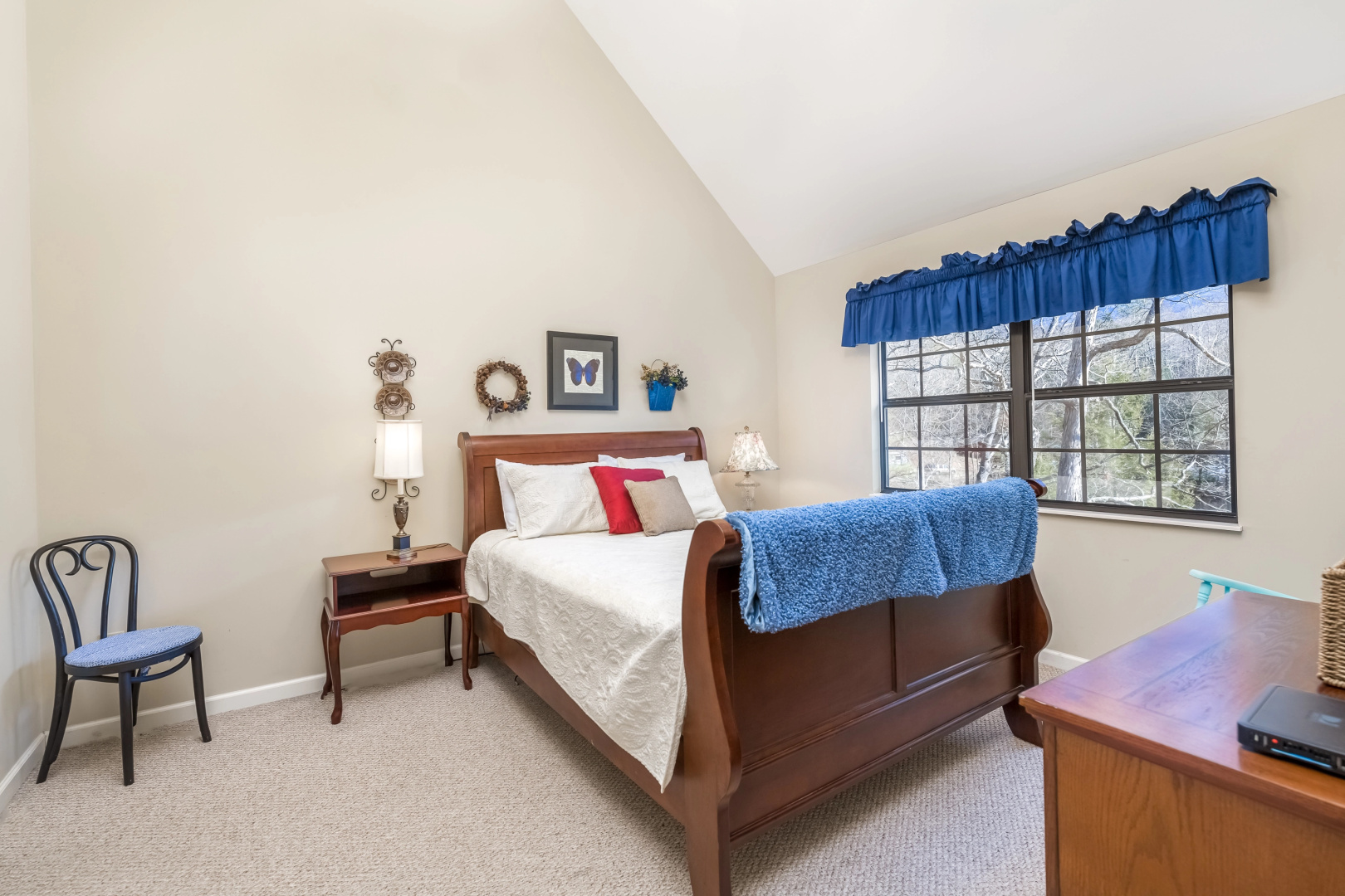 Gatlinburg Getaway Cute Cabin with Mountain Views
