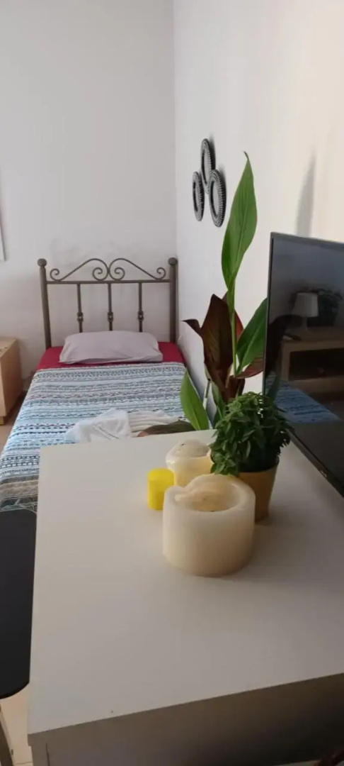 Quiet studio near to the airport 1