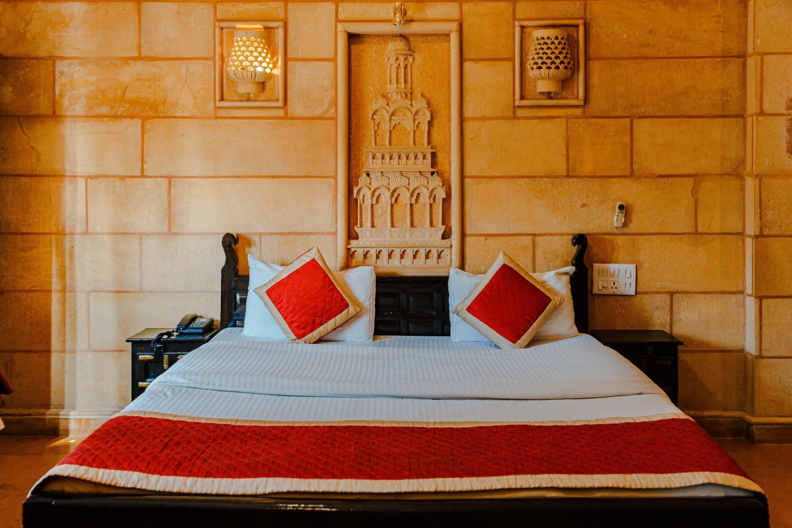 Vista Rooms at Patwa Haveli Road