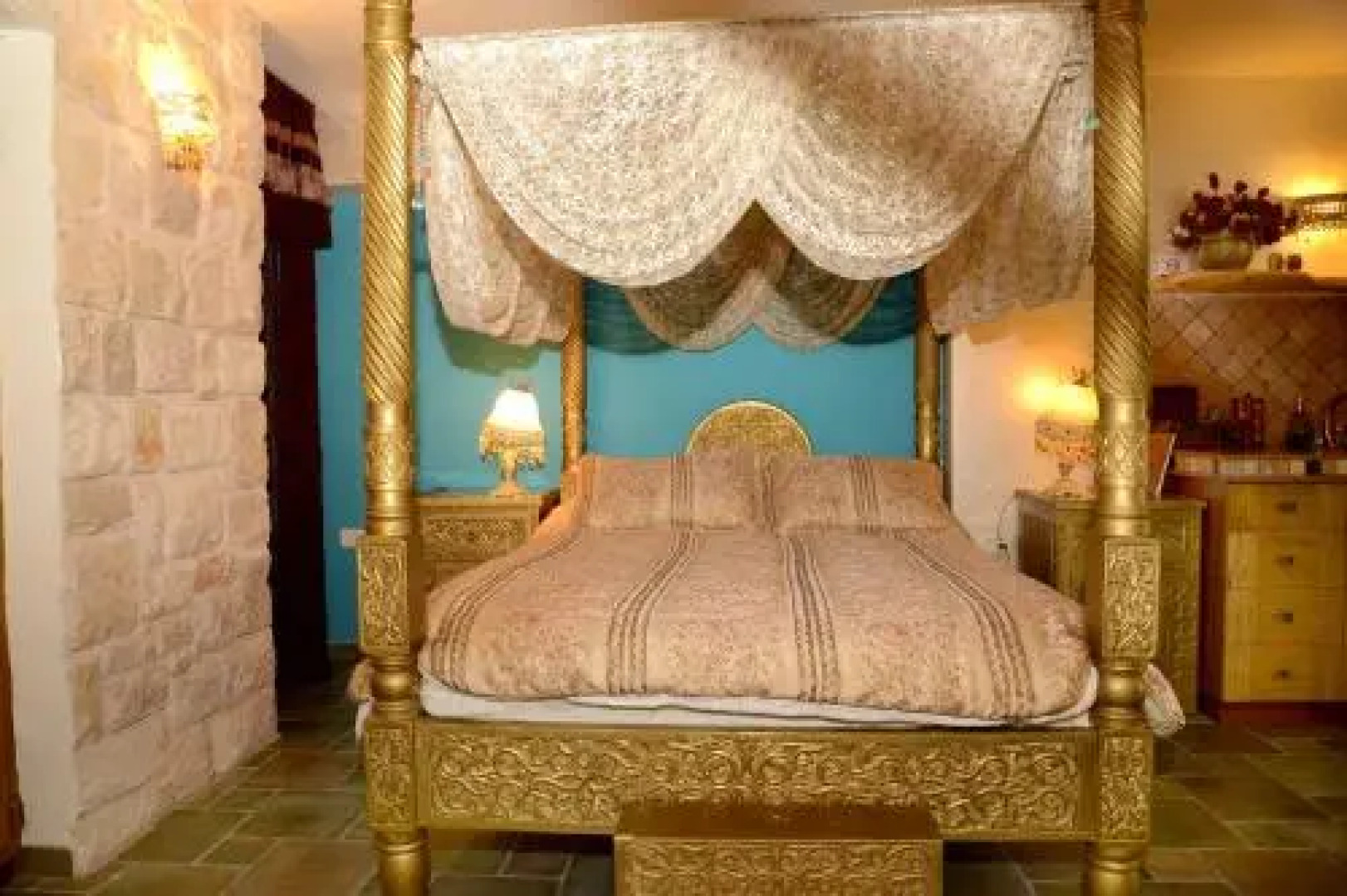 Zimmer Gold And Purple Blue