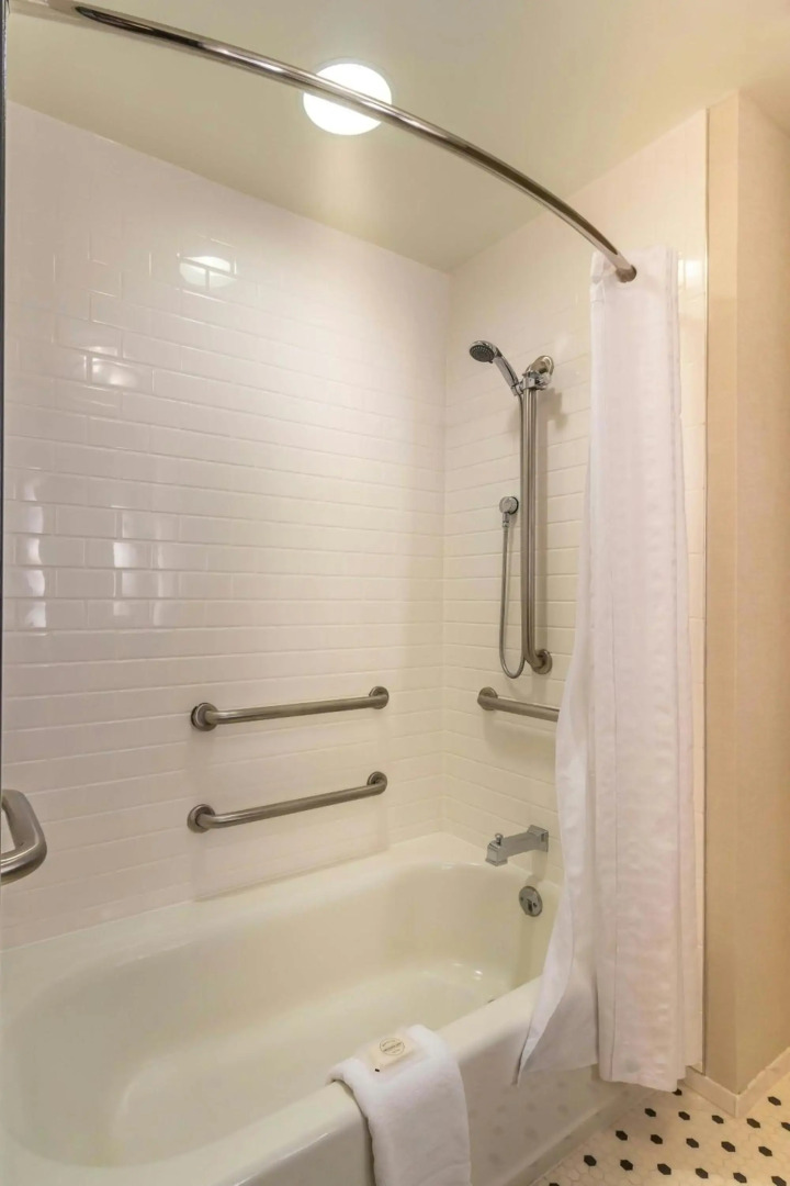 Williamsburg Lodge, Autograph Collection